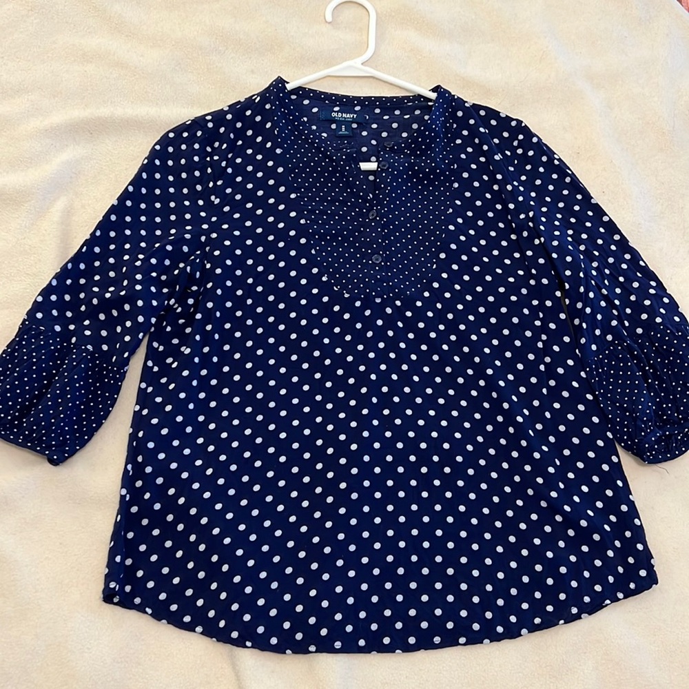 Old Navy Blue Blouse w/White dots Size M